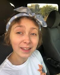 Ruth Wildman's Instagram, Twitter & Facebook