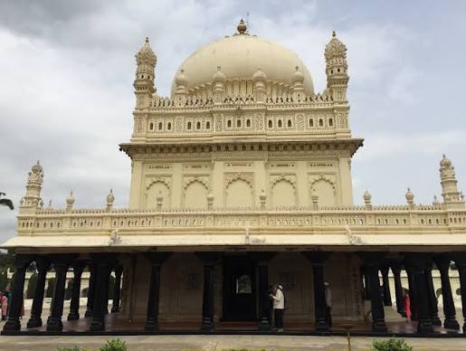 File:The Gumbad(tomb) of Hazrat Tipu Sultan Shaheed.jpg - Wikimedia Commons