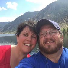 Impressive boat handling by captain in lakes or rivers