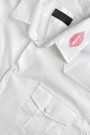 Resultado de imagen de Manchas de maquillaje