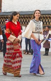 Bhutanese traditional dresses, kira for women. Twkwbbiiijwagm