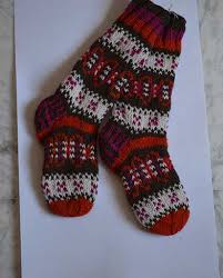 Knitting very very easy ladies woolen socks, shoes , booties, slippers. Hand Knitted Woolen Socks Himalayan Exports