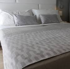 Le barre laterali sono in ferro e legno predisposte per il contenimento rete in appoggio. Runner Fondo Letto Matrimoniale Ignifugo Mod Elite Riccione Tessil Casa