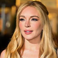 Why Does Lindsay Lohan Look So Good? We Asked Plastic Surgeons