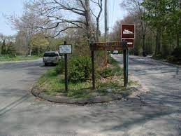 Drive to old lyme on the coastal road that runs along southern connecticut. Rogers Lake Boat Launch