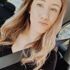 Amanda Swayze's Instagram, Twitter & Facebook