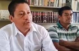municipiosur.comEusebio González Hernández, alcalde de Tatahuicapan, es un  mafioso y delincuente de “cuello blanco”. Chantajea a los Ayuntamientos de:  Coatzacoalcos, Minatitlán y Cosoleacaque para que le den 2.3 millones por  “El Yuribia”