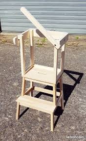 Tour D Observation Ou D Apprentissage Type Montessori Escabeau Pour Enfants Idee Chambre Enfant Mobilier Exterieur Diy