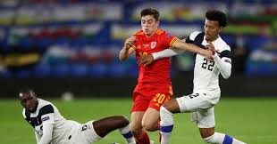 Он играет на позиции левый вингер. Watch Man Utd S Daniel James Scores Stunning Goal From Distance For Wales Planet Football