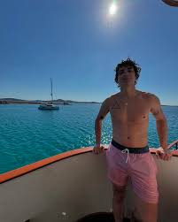 Aj Haro (@ajharo) • Instagram photos and videos