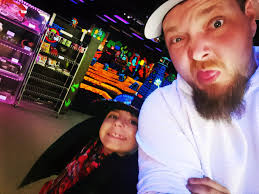 What are recommendations for eavestrough cleaners and repair in Calgary?