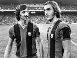 Je parle pas du match le desco, je parle du 11 il fait pas bander. Qui Sont Les Meilleurs Joueurs Neerlandais De L Histoire