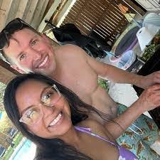 Derek Wallace's Instagram, Twitter & Facebook