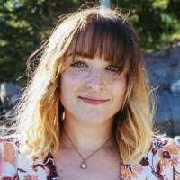 Zara Bowman's Instagram, Twitter & Facebook