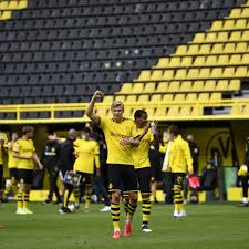 Beim 0:5 in wolfsburg erleidet der tabellenletzte im 25. Erling Haaland Bvb Torjager Baut Im Derby Irre Torquote Weiter Aus Bvb