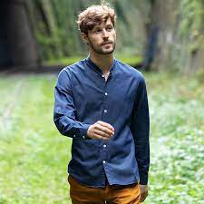 Accédez aux dernières tendances avec notre sélection pour femme, homme et enfant. Chemise Bleue En Chambray Bio Col Officier