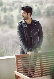 Pin On Fahriyeevcen Burak Ozcivit