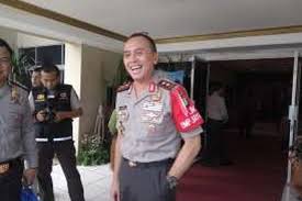 Sosok selebgram tante ernie belakangan menjadi viral diperbincangkan netizen di media sosial. Kapolda Metro Ingatkan Perbedaan Harus Dijadikan Alat Pemersatu Bangsa