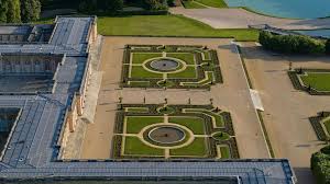 Chateau De Versailles On Instagram Les Jardins Du Grand Trianon Vus Du Ciel Gardens Of The Grand Trianon Chateau De Versailles Versailles Instagram