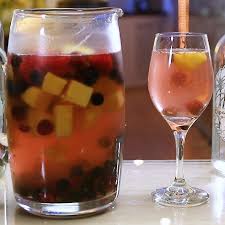 Frozen Fruit Sangria Tipsy Bartender Recipe Fruit Sangria Wine Cocktail Recipes Sangria