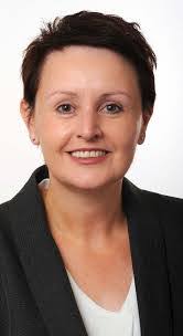 Muna Khalil's Instagram, Twitter & Facebook