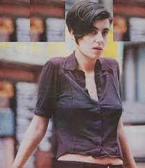 Then sheena is brought into the modern day: Ladiesofrock Com Justine Frischmann Britpop Rock And Roll Girl