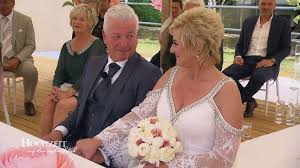 Prinz poldi ist unter der haube: Mit Kuss Auch Sie Sagen Ja Bei Hochzeit Auf Ersten Blick Promiflash De
