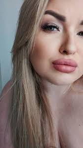 Jess Baldwin's Instagram, Twitter & Facebook