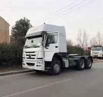 Sinotruk HOWO 6X4 380HP LHD Heavy Duty Tractor Truck
