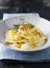 Raviolis A La Ricotta Et Au Safran Recette Recettes De Cuisine Recette Recette Pate