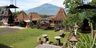 Megatruh (megat/pegat (berpisah) dan ruh) menggambarkan tentang kondisi maunisa di saat sakaratul maut. Catat Akhir Pekan Ada Pentas Macapat Megatruh Di Salatiga