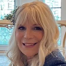 Lori Bacon's Instagram, Twitter & Facebook