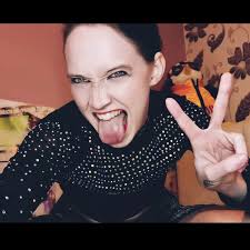 April Appleby's Instagram, Twitter & Facebook