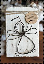 Rustikaler Draht Engel Schutzengel Auf Weiss Beunruhigter Holzplakette Mit Schnur Und Psalm 91 11 Auf Beunruhigter Xmas Crafts Christmas Diy Holiday Crafts