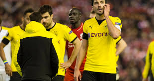 Mats hummels's age is 32. Mats Hummels Hits Out At Sh Y Dortmund Statement And Insists Bayern Move Is Not Sealed Mirror Online