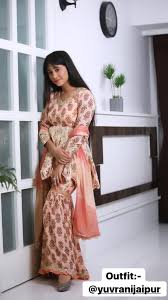 The actor talks about how she loves her new character, working with producer rajan shahi as well as her chemistry with mohsin khan. Yeh Rishta Kya Kehlata Hai S Shivangi Joshi Is Giving Out Festive Vibes In A Peachy Sharara Suit View Pic Pinkvilla