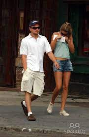 While her husband prepares for his 400th super bowl appearance, gisele bündchen is busy out here doing her own thing, promoting her book, lessons: Leonardo Dicaprio Photo Galleries Leonardo Dicaprio Photos Leonardo Dicaprio Leo Dicaprio