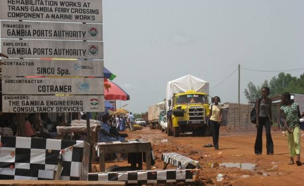 Mga resulta ng larawan para sa Senegal - Gambia border"