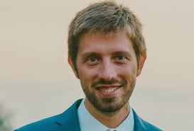 Professor Ricardo Ferraz publishes book