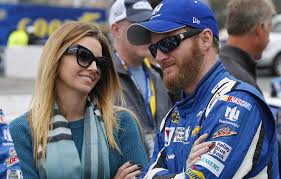 Fc bayern dementiert gerüchte um hoffenheim bekommt wohl rund neun millionen euro ablöse. Us Rennfahrer Dale Earnhardt Uberlebt Flugzeugabsturz