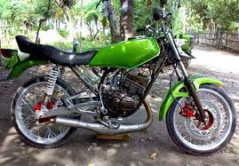 Bentuk asli yang mungkin terlihat klasik tapi tetap berwibawa. Modifikasi Yamaha Rx King Terbaik 2021 Gambar Dan Review