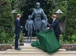 The unveiling of the memorial statue in honor of the late princess diana is rapidly approaching. Myst H Ecrel9m