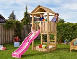 Der erste teil des projekts begann mit dem sammeln des gesamten projektmaterials. Spielturm Aus Holz Fur Kleiner Garten Jungle House