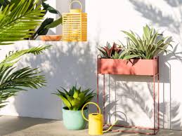 Queste fioriere appese sono perfette per piante finali o piante grasse più piccole. Agave Artificiale In Vaso Maisons Du Monde