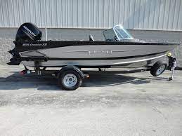2014 Lund 18 Crossover Is A Fish And Ski Boat This Is Great For Any Family Or Angler Looking To Get Into A Lund Fishing Boats Fishing Boats Fish And Ski Boats