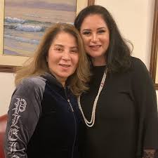 زوج مى نور الشريف هو حفيد كمال الشناوى. ØªØºÙŠØ±Øª Ù…Ù„Ø§Ù…Ø­Ù‡Ø§ Ù…ÙŠ Ù†ÙˆØ± Ø§Ù„Ø´Ø±ÙŠÙ ØªÙØ§Ø¬Ø¦ Ù…ØªØ§Ø¨Ø¹ÙŠÙ‡Ø§ Ø¨Ø¹Ø¯ Ø®Ø³Ø§Ø±Ø© ÙˆØ²Ù†Ù‡Ø§