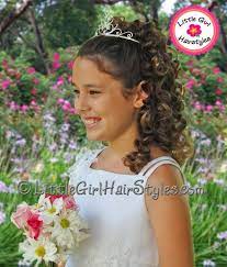 Princess Tiara Hairstyle For Girls Beautiful Tiara Hairstyle Photo Little Girl Hairstyles Tiara Hairstyles Flower Girl Hairstyles