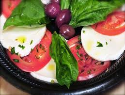 Stacks Of Sliced Buffalo Mozzarella Cheese Fresh Sliced Tomatoes Kalamata Olives And Basil Toss With Ext Gluten Free Salads Buffalo Mozzarella Sliced Tomato
