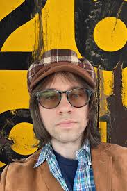 hey hey nashville!🌞 i'm teaching acoustic guitar, voice, & songwriting  lessons at guitar center & looking to recruit new students !!! if you're  interested or know someone who might be, dm me!!🎸🎤