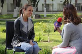 Esta mañana, Maye Villa y Diana Malacara, Presidenta y Jefa del  Voluntariado en este Sistema respectivamente, nos hablaron acerca del  Proyecto Familia Digital, que tiene la intensión de integrar aulas  interactivas que